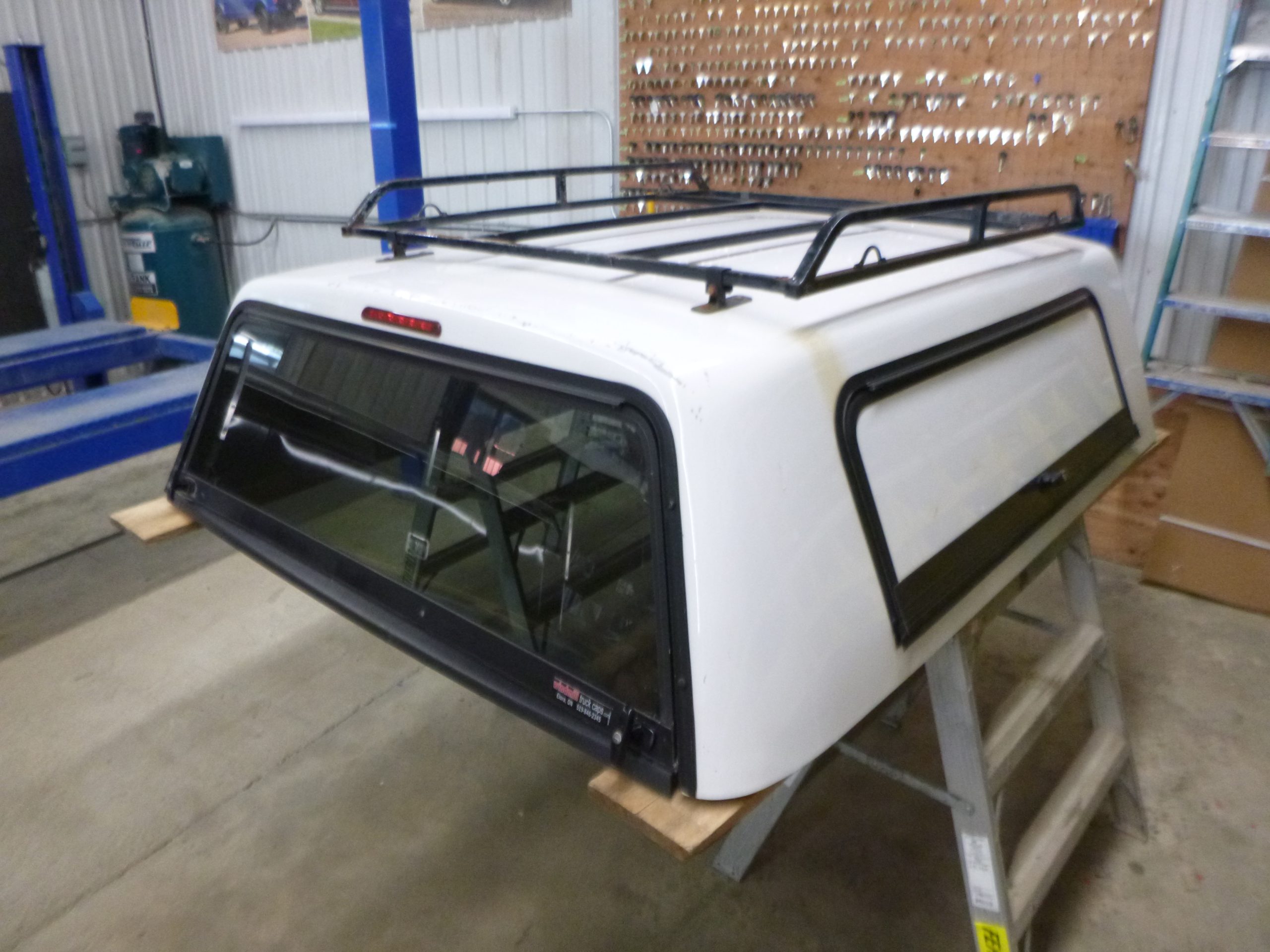 2014 – 2018 GMC Sierra or Chevrolet Silverado 6’6 White Truck Cap - Image 2