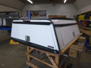 2015 – 2022 Chevrolet Colorado or GMC Canyon 6’2 White Contractor Truck Cap