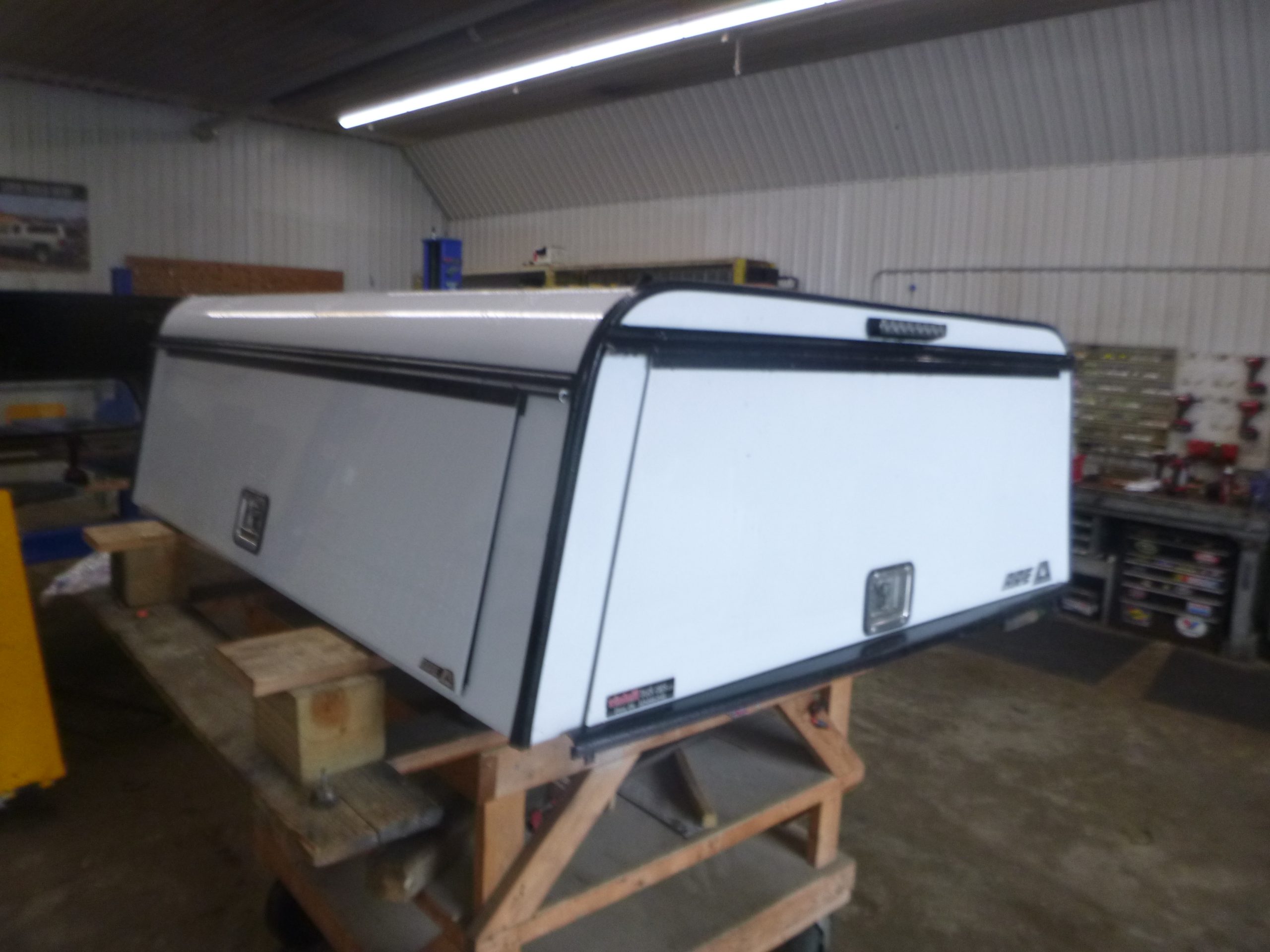 2016 – 2023 Toyota Tacoma 6’2 White ARE Contractor Truck Cap - Image 2
