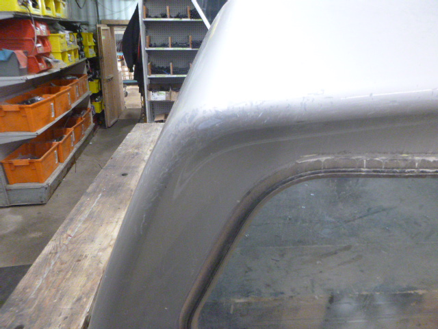 2004 – 2012 GMC Canyon or Chevrolet Colorado 5’2 Fine Silver Birch Leer 180 Truck Cap - Image 8