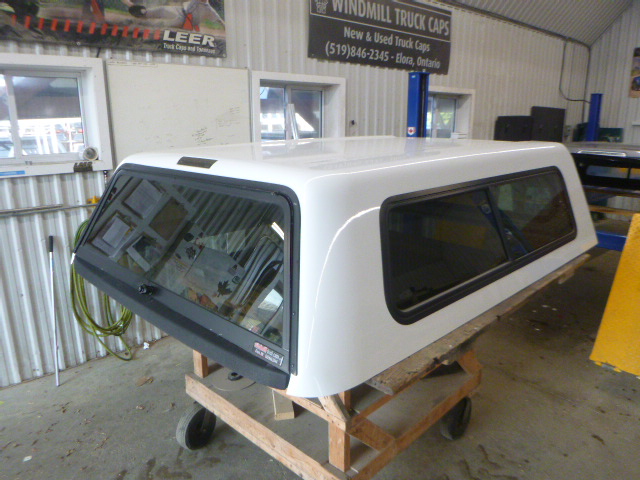 2020 – 2026 GMC Sierra HD 2500/3500 6’9 50 Summit White Contour III Truck Cap - Image 2