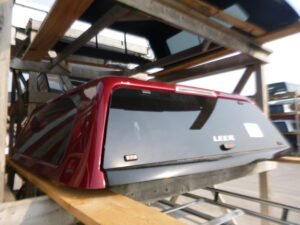 2019 – 2026 Chevrolet Silverado 1500 5’8 GNT Radiant Red Leer100XQ Truck Cap