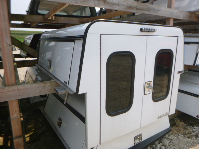 2019 – 2023 Ford Ranger 6′ White ARE Contractor Truck Cap