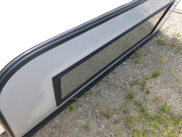 2019 – 2023 Ford Ranger 6′ White ARE Contractor Truck Cap - Image 6