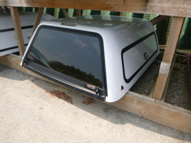 2014 – 2018 Chevrolet Silverado or GMC Sierra 6’6 GAZ White Leer180CC Truck Cap - Image 2