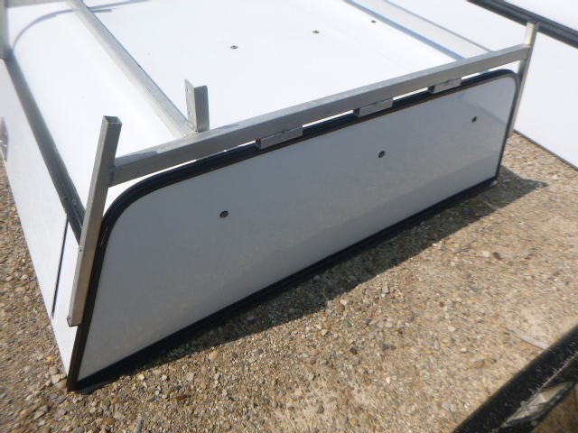 2015 – 2022 Chevrolet Colorado or GMC Canyon 6’2 White Contractor Truck Cap - Image 4