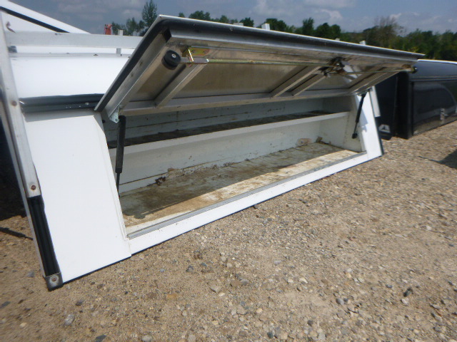 2015 – 2022 Chevrolet Colorado or GMC Canyon 6’2 White Contractor Truck Cap - Image 7