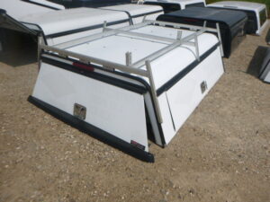 2015 – 2022 Chevrolet Colorado or GMC Canyon 6’2 White Contractor Truck Cap