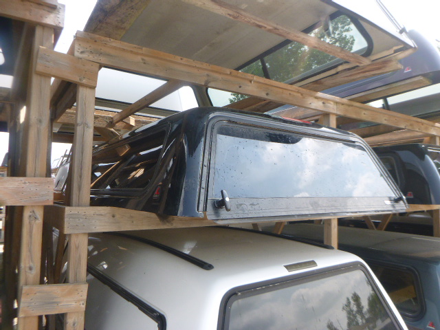 2007 – 2013 GMC Sierra 8′ Black Leer Legend Truck Cap