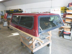 Dodge Ram 6’4 CREW Cab Red Leer Legend Truck Cap