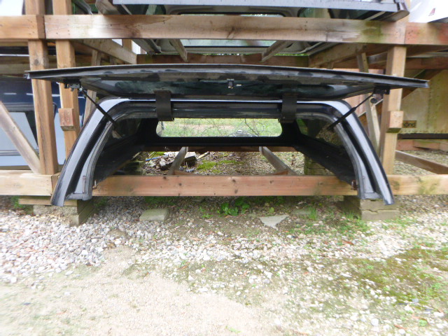 2014 – 2018 GMC Sierra or Chevrolet Silverado 6’6 41 Black Leer100XQ Truck Cap - Image 3