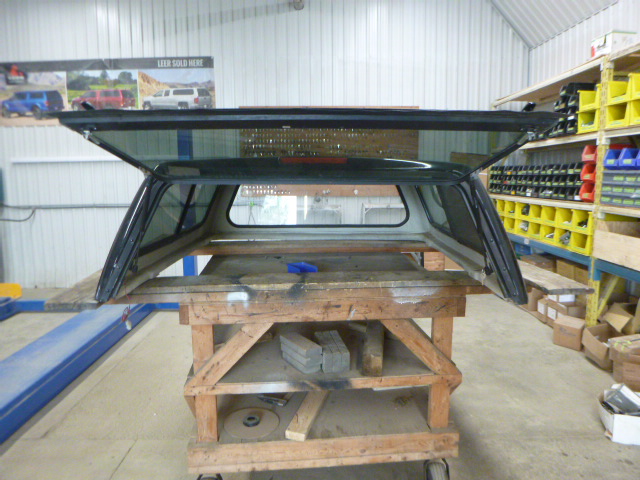 2004 – 2012 Chevrolet Colorado or GMC Canyon 5’2 Black Leer Truck Cap - Image 3