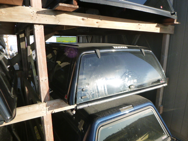 2002 – 2008 Dodge Ram 6’4 PX8 Black Leer100XL Truck Cap - Image 2