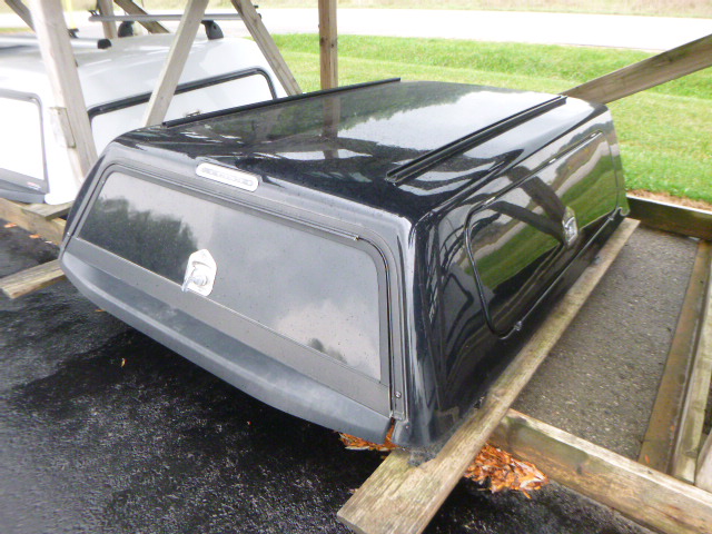 2019 – 2023 Ford Ranger 6′ G1 Shadow Black Snugtop Truck Cap