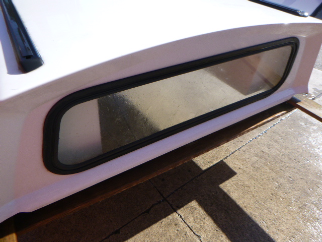 2019 – 2023 Ford Ranger 6′ YZ Oxford White ARE Truck Cap - Image 4