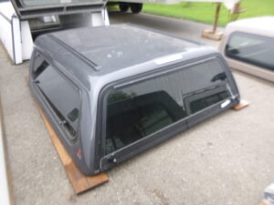 2005 – 2015 Toyota Tacoma 5’2 Grey Leer100R Truck Cap