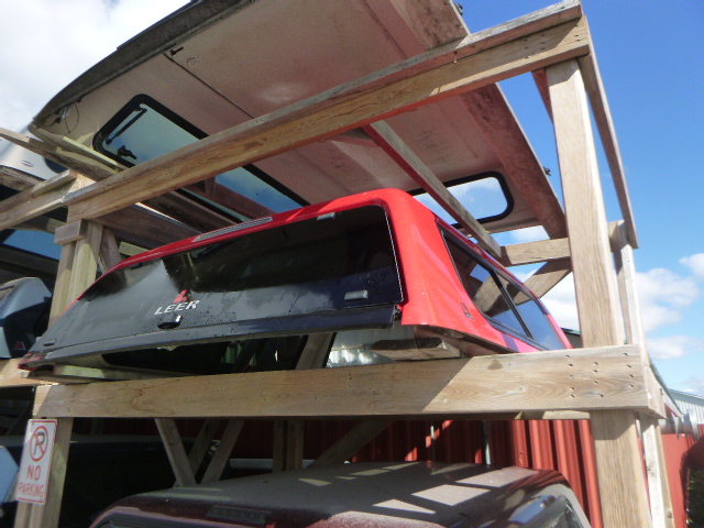 2019 – 2026 Chevrolet Silverado 1500 5’8 G7C Pull Me Over Red Leer100XR Truck Cap - Image 2