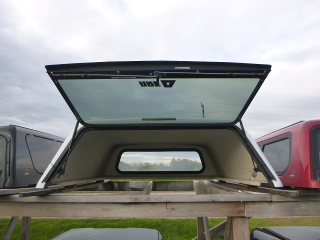 2015 – 2022 Chevrolet Colorado or GMC Canyon 5’2 GAZ Summit White ARE Truck Cap - Image 3