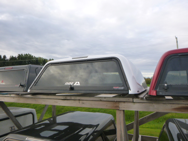 2015 – 2022 Chevrolet Colorado or GMC Canyon 5’2 GAZ Summit White ARE Truck Cap - Image 2
