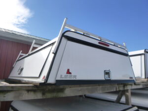 2014 – 2018 GMC Sierra or Chevrolet Silverado 6’6 White Leer Contractor Truck Cap