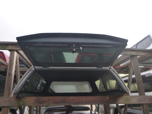 2015 – 2020 Ford F150 6’6 D1 Stone Gray Leer100XR Truck Cap - Image 3