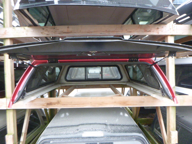 2021 – 2026 Ford F150 6’6 Catalyst Vanishing Red Leer 100XL Truck Cap - Image 3