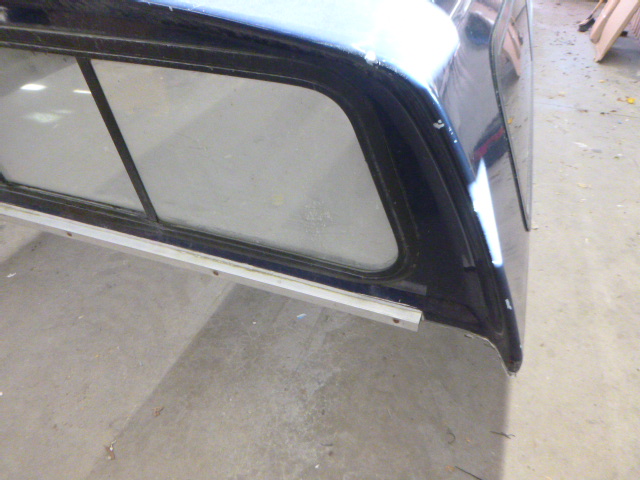 2004 – 2008 Ford F150 8′ DX Dark Blue Effect Highrise ARE Truck Cap - Image 7