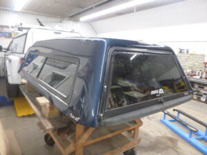2020 – 2026 Chevrolet Silverado HD 2500/3500 8′ 619D GAO Some Kinda Blue ARE Truck Cap