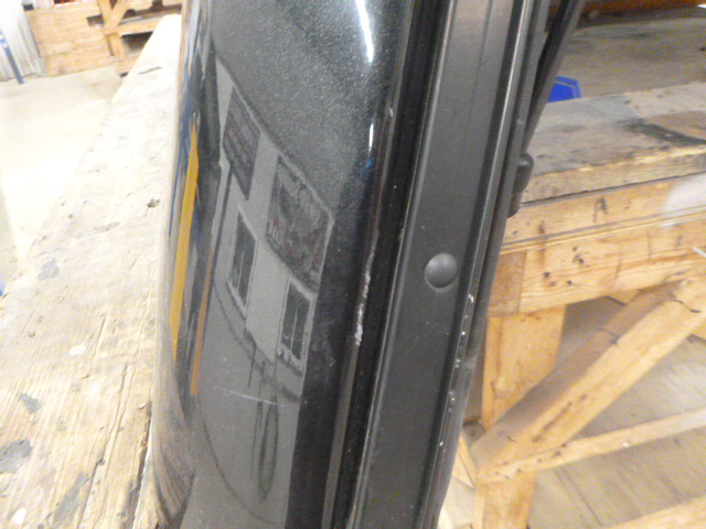 2007 – 2013 Chevrolet Silverado 5’8 Carbon Flash Leer100R Truck Cap - Image 5