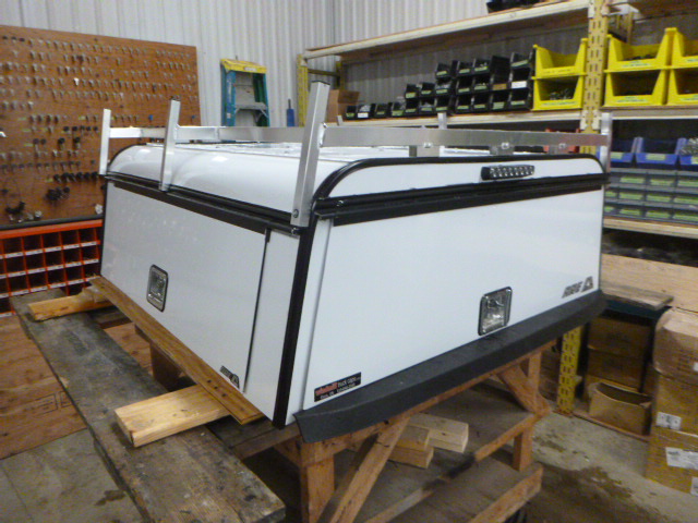 2022 – 2026 Ford Maverick 5′ White ARE Contractor Truck Cap