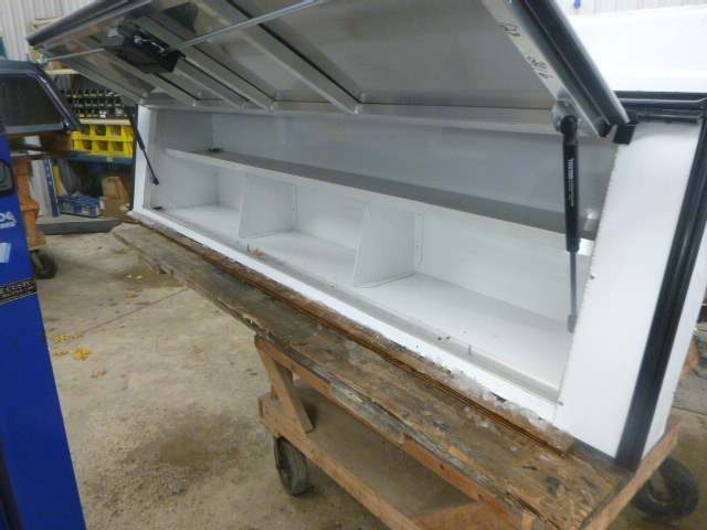 2009 – 2026 Dodge Ram 6’4 White ARE Contractor Truck Cap - Image 4