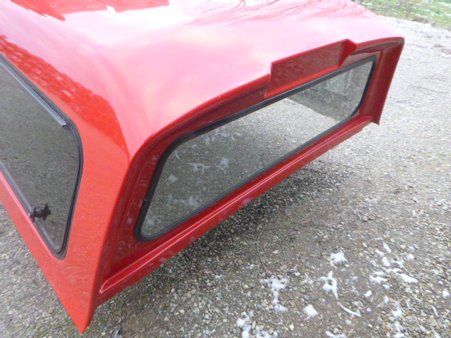 2017 – 2022 Ford Superduty F250/350/450 8′ PQ Race Red Leer180 Truck Cap - Image 7