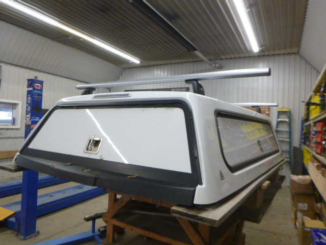 2021 – 2026 Ford F150 8′ YZ White Century Truck Cap
