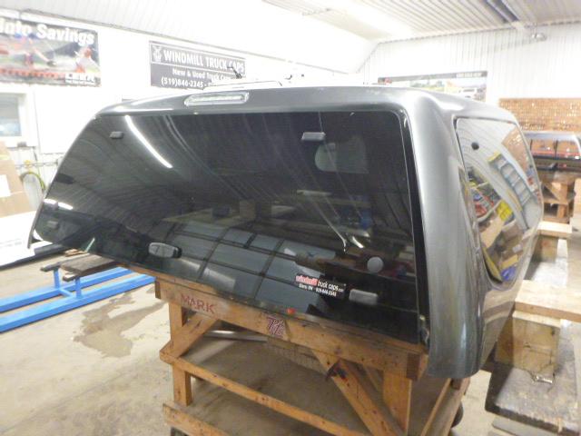 2005 – 2012 Nissan Frontier 6’2 K27 Structural Grey Leer100XQ Truck Cap - Image 2
