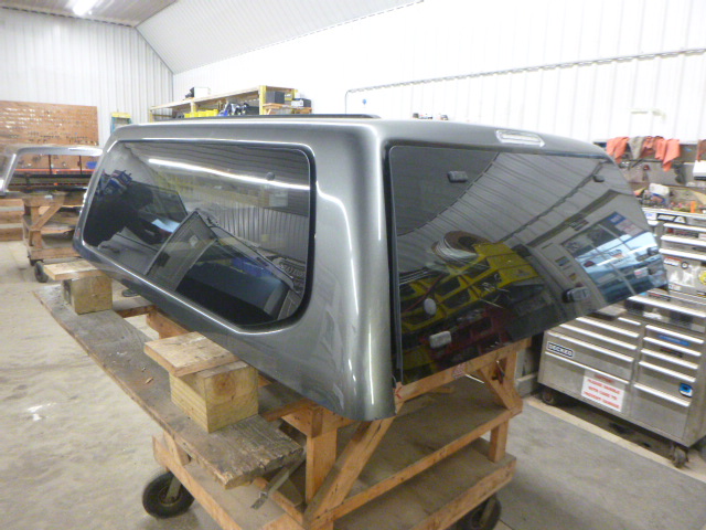 2005 – 2012 Nissan Frontier 6’2 K27 Structural Grey Leer100XQ Truck Cap