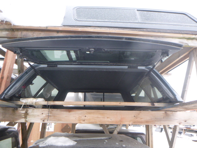 2019 – 2026 GMC Sierra 5’8 GJI Shadow Grey Leer100XL Truck Cap - Image 3