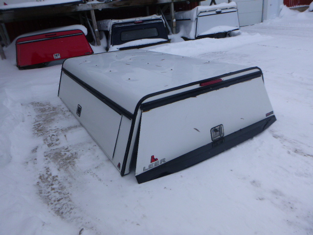 2015 – 2020 Ford F150 8′ White Leer Contractor Truck Cap