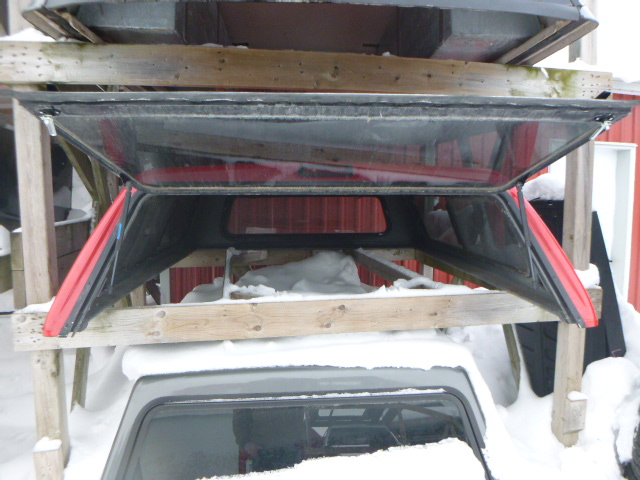 1988 – 1998 Chevrolet Silverado or GMC Sierra 6’6 Red Truck Cap - Image 3