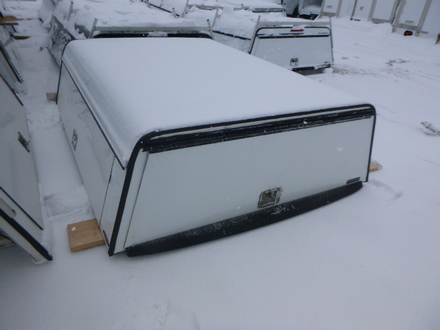 2020 – 2026 Chevrolet Silverado or GMC Sierra HD 2500/3500 6’9 White Swiss HDU Contractor Truck Cap - Image 2