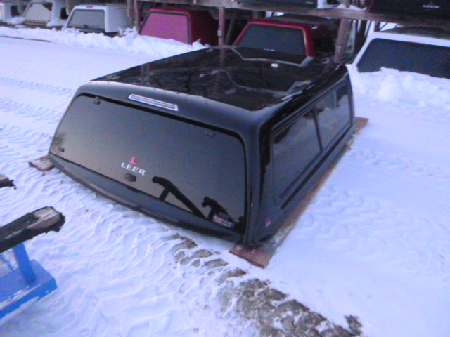 2019 – 2026 Dodge Ram 6’4 New Body Style PXJ Diamond Black Leer100XR Truck Cap - Image 2