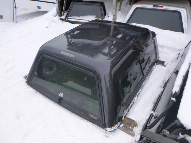 2014 – 2018 GMC Sierra or Chevrolet Silverado 6’6 GXG Iridium Effect ARE Truck Cap - Image 2