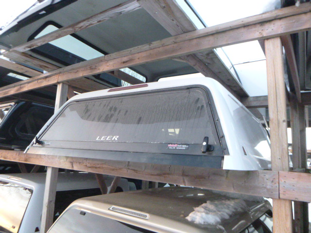 2015 – 2020 Ford F150 5’6 YZ White Leer Legend Truck Cap - Image 2