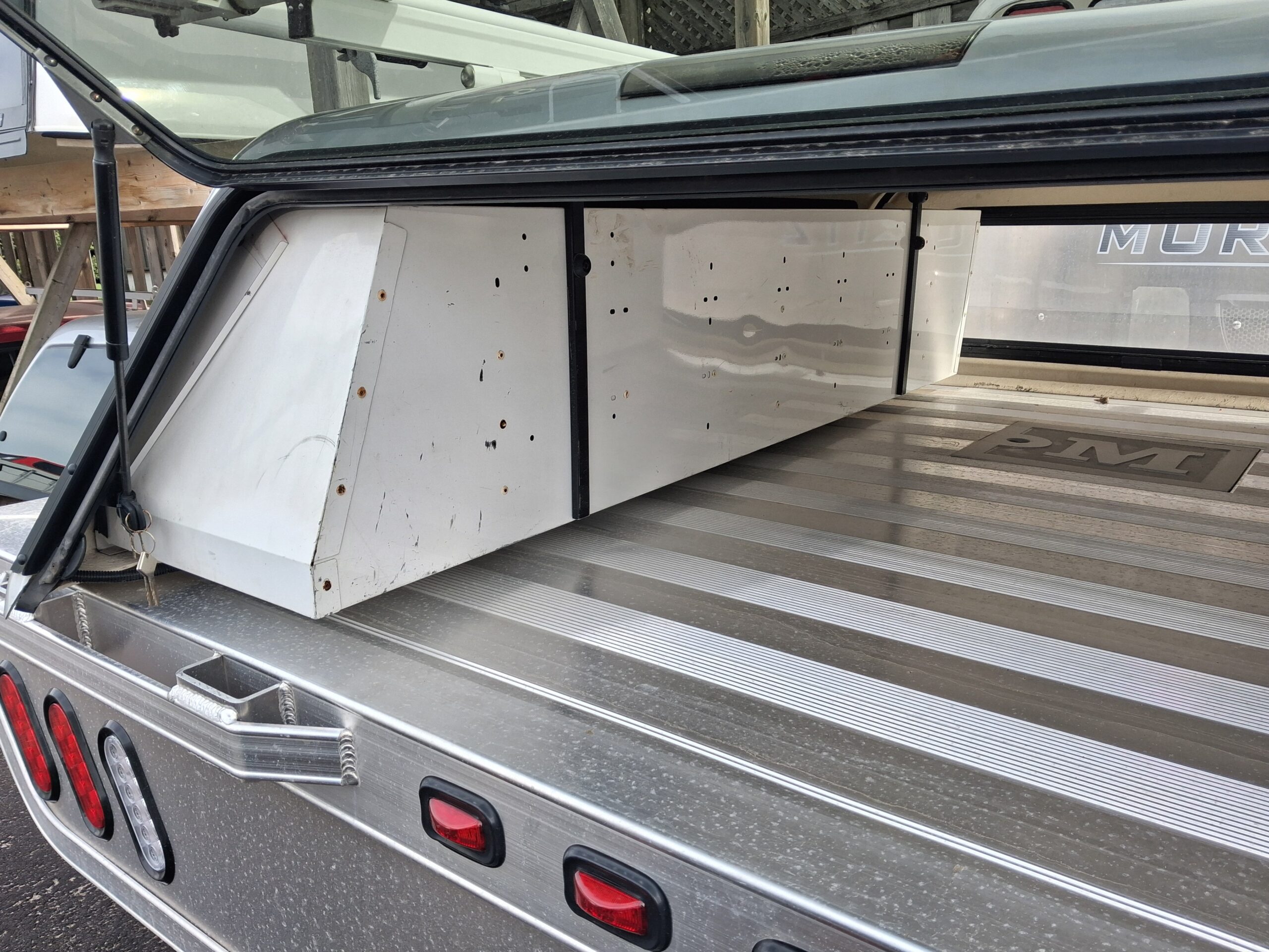 2015 – 2022 Chevrolet Colorado or GMC Canyon 6’2 GAN Silver Ice Contour III Truck Cap - Image 5