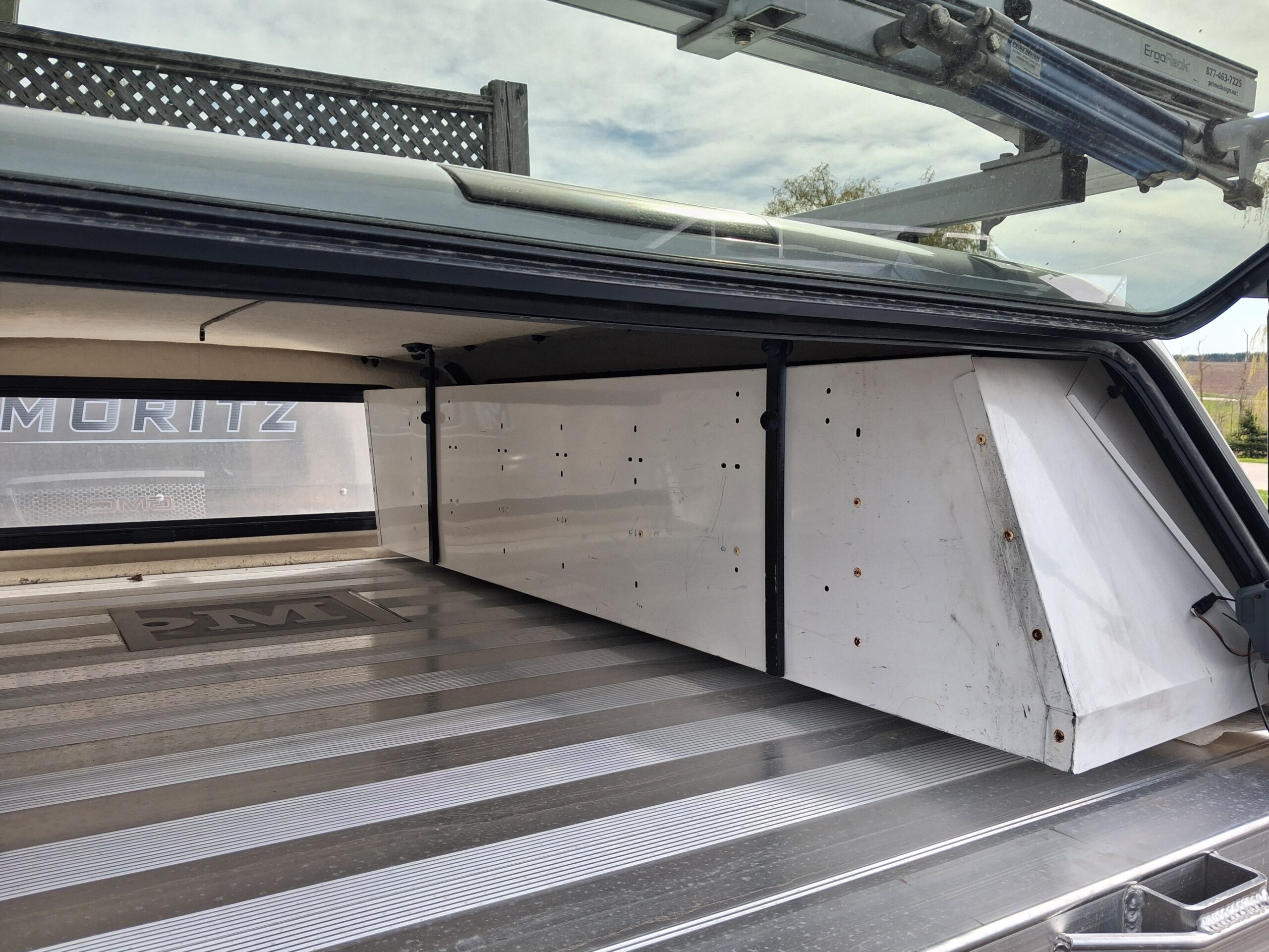 2015 – 2022 Chevrolet Colorado or GMC Canyon 6’2 GAN Silver Ice Contour III Truck Cap - Image 4