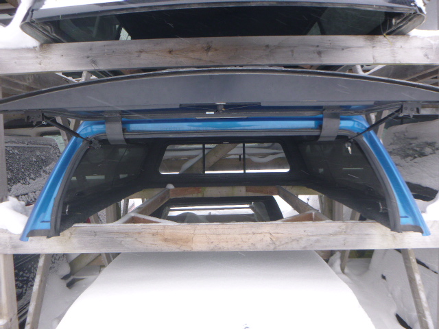 Dodge Ram 6’4 CREW CAB PBJ Hydro Blue Leer100XQ Truck Cap - Image 3