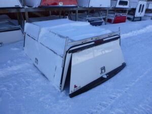 Dodge Ram 6’4 White Leer Contractor Truck Cap