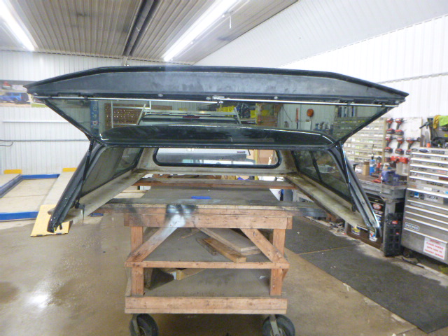 2015 – 2020 Ford F150 6’6 UM Agate Black Contour III Truck Cap - Image 3