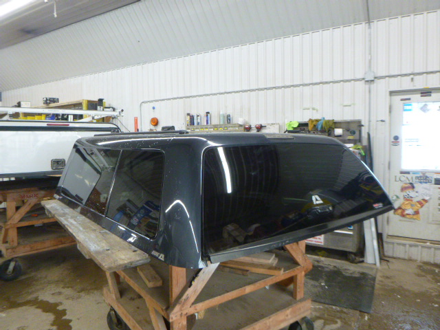 2014 – 2018 GMC Sierra or Chevrolet Silverado 6’6 GPA Gasoline ARE Truck Cap