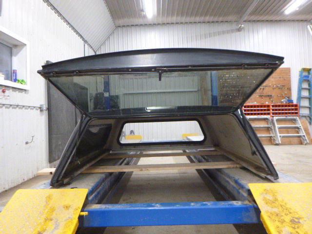 Dodge Ram 6’4 PX8 Black Contour Truck Cap - Image 3