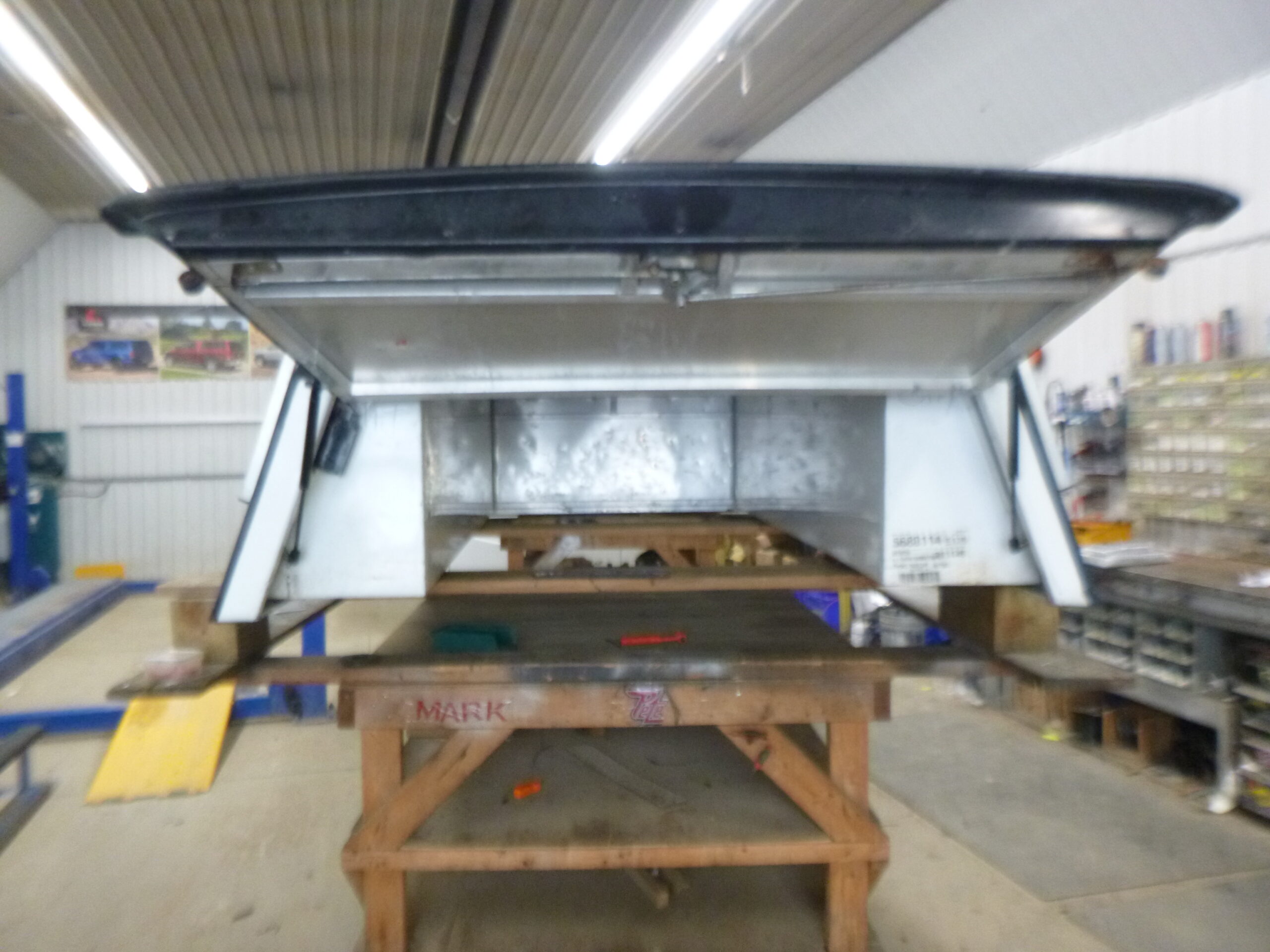 Toyota Tacoma 6’2 White Leer Contractor Truck Cap - Image 2